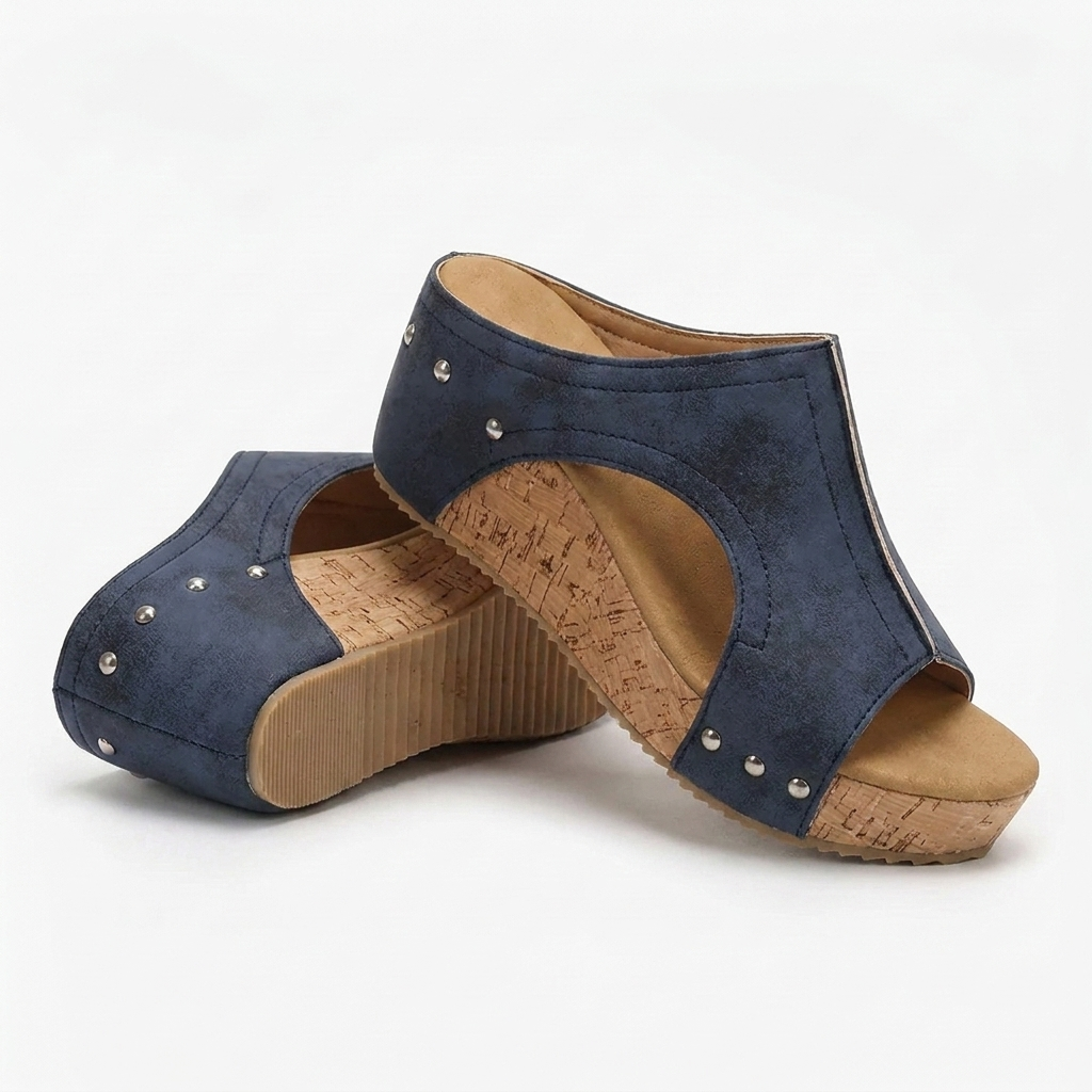 Lola - Stud Wedges