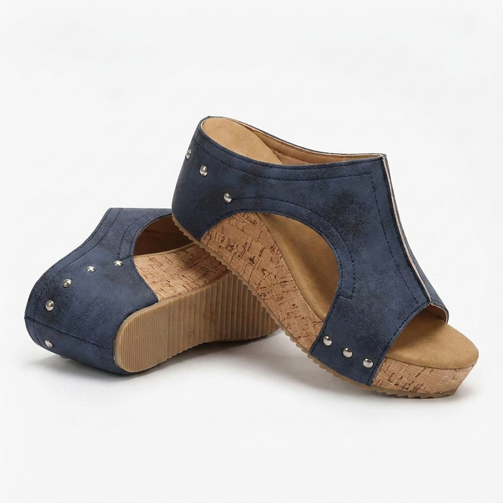 Lola - Stud Wedges