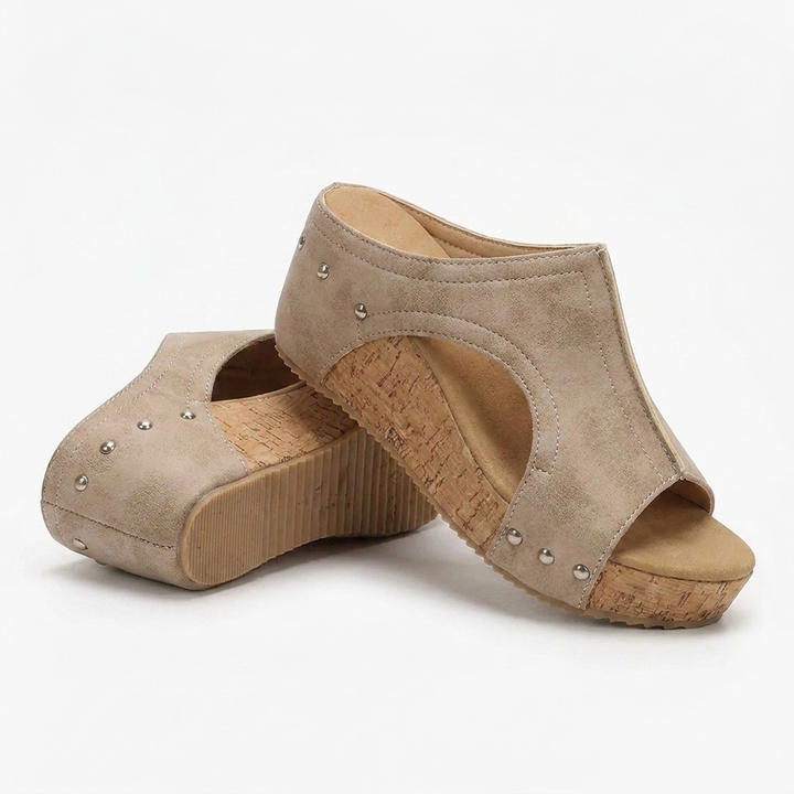 Lola - Stud Wedges