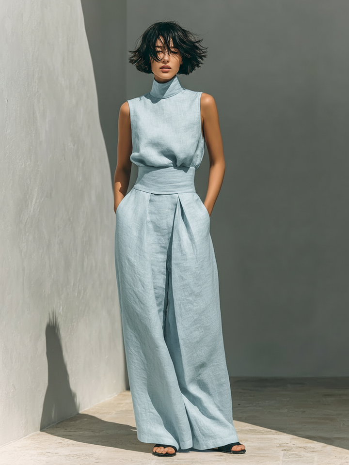 Women's minimalist set in cotton and linen with sleeveless blouse and wide-leg trousers
